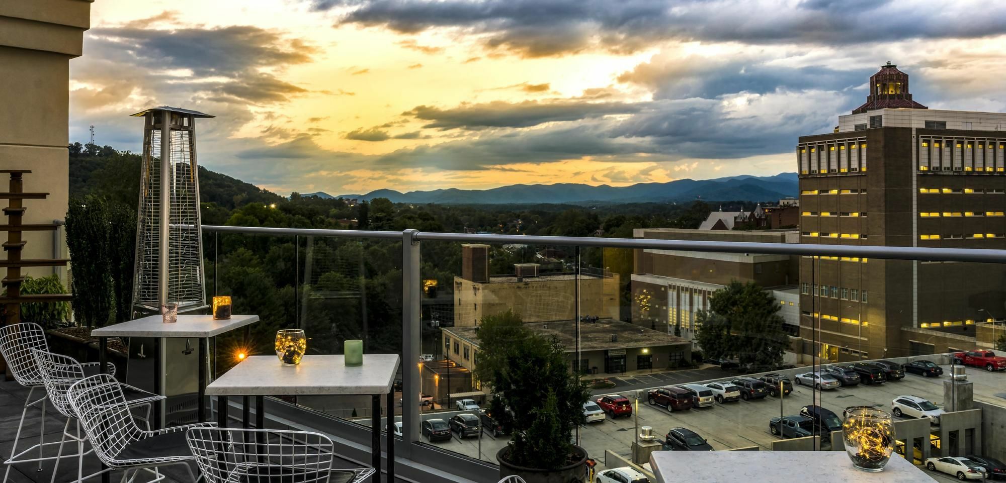 Hilton Garden Inn Asheville Downtown Exterior foto